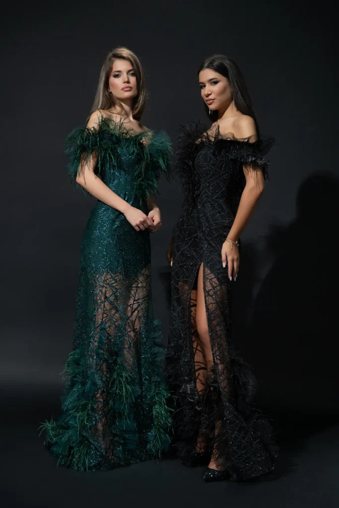 ЕМЕРАЛД-бална рокля-MIRE бутик- по тялото с пера 1